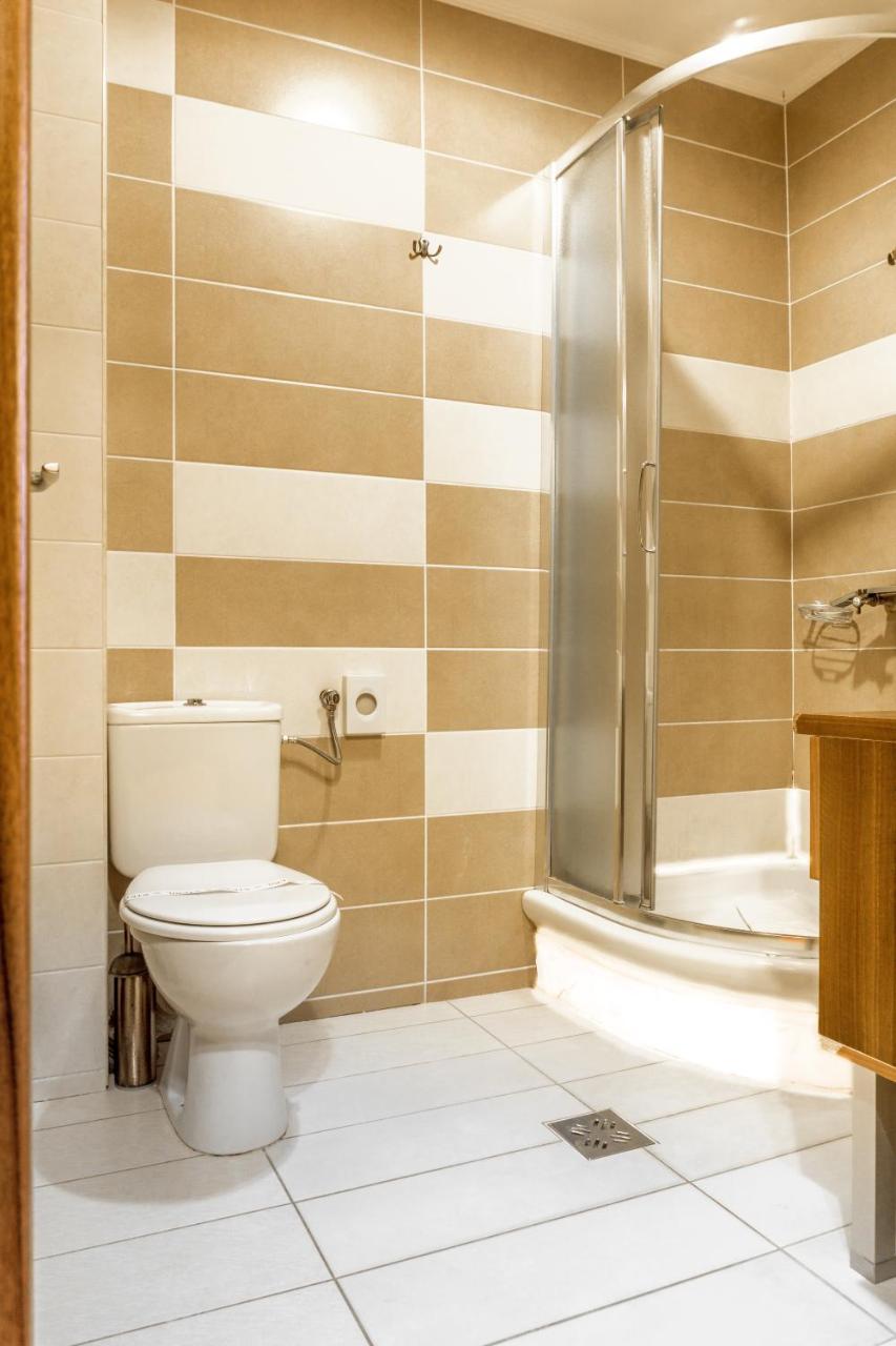 Hotel Ferdinand Hateg Ngoại thất bức ảnh