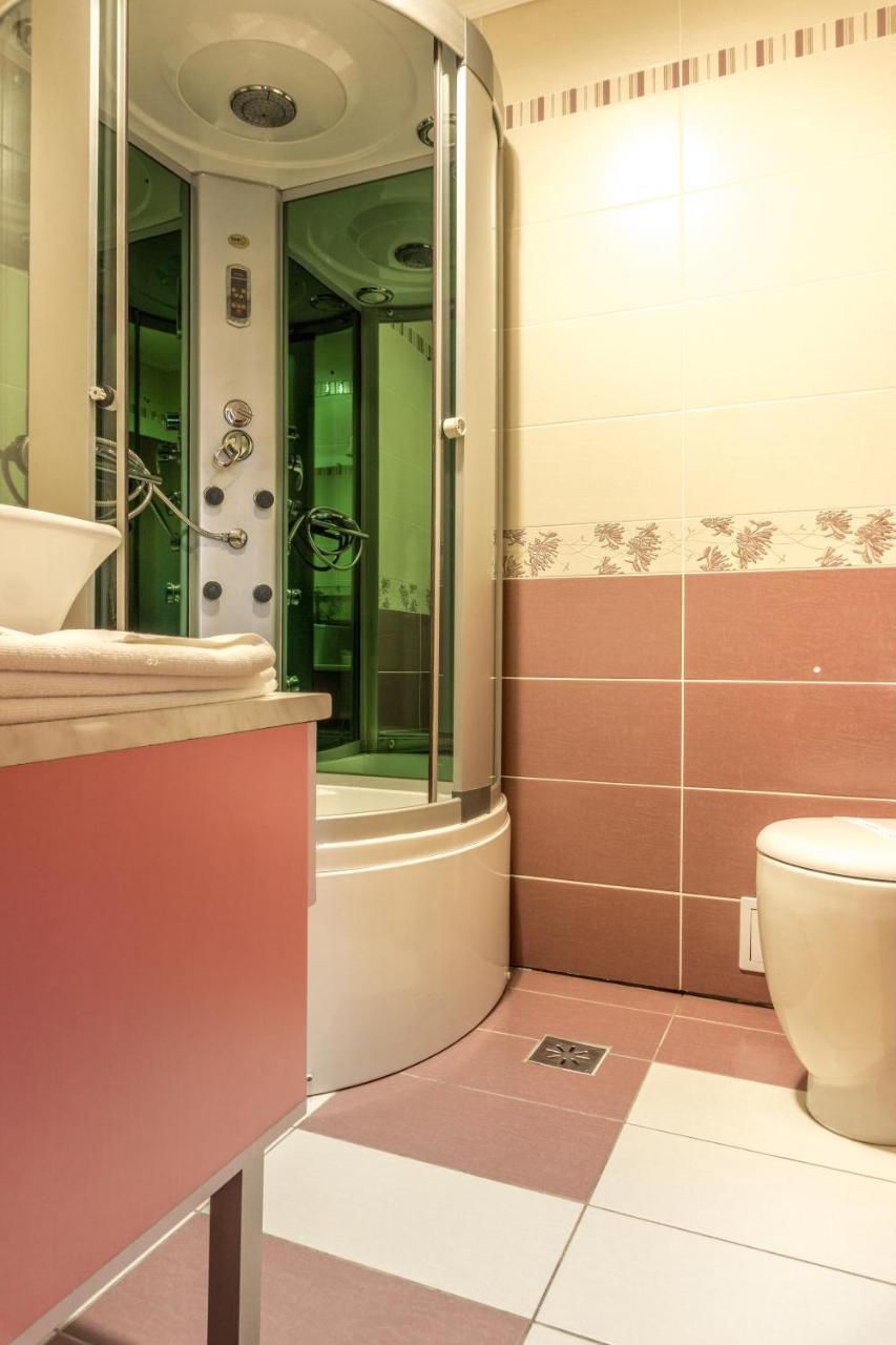 Hotel Ferdinand Hateg Ngoại thất bức ảnh
